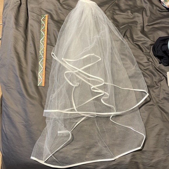 Bride Bachelorette Party Bundle: Veil, Sash, Cup and Rings - Picture 2 of 6